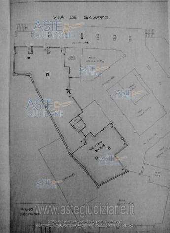 IMMOBILI-IMMOBILE COMMERCIALE-Via de gasperi