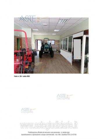 IMMOBILI-IMMOBILE COMMERCIALE-Via montescudo n. 41