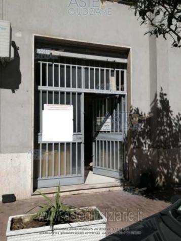 IMMOBILI-IMMOBILE COMMERCIALE-Via nuova san rocco a capodimonte ndeg 95 (ex 62)