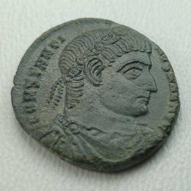 Impero romano. Lot de trois monnaies (Constance IIConstantin IerLicinius Ier)