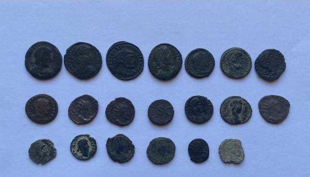 Impero romano. - Lotto composto da (20) monete. Lotto di 20 monete AElig III - IV secolo d.C.
