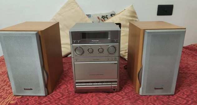 IMPIANTO STEREO COMPATTO