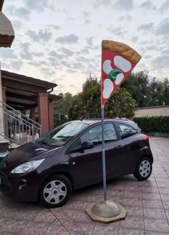 Insegna per pizzeria in vetroresina (fiberglass pizza), tridimensionale, a vela.