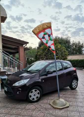 Insegna per pizzeria in vetroresina (fiberglass pizza), tridimensionale, a vela.