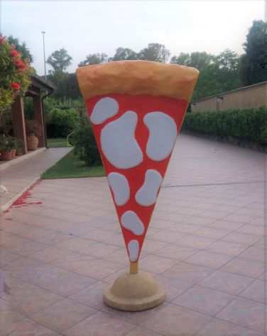 Insegna pizza a COMO