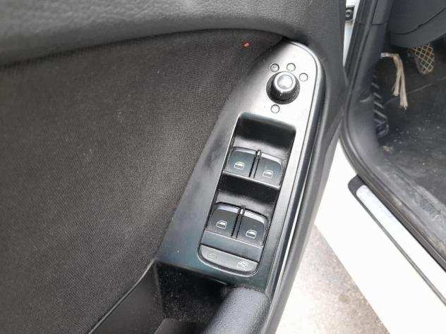 INTERRUTTORE ALZACRISTALLI ANT. SX. AUDI A4 laquo8K5raquo AVANT (2008)