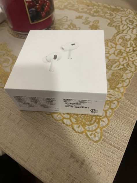 iPhone 13 bianco 128gb AirPods Pro wireless charger