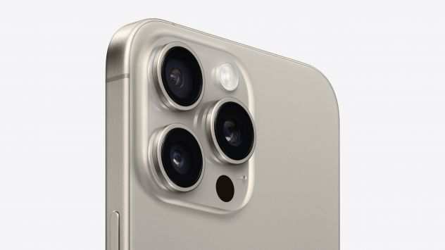 iPhone 15 in 3 rate e AirPods in omaggio
