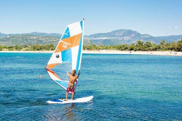 ISTRUTTORE VELA  WINDSURF per Villaggi Turistici