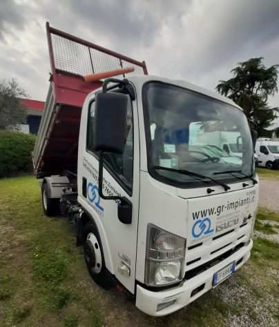 ISUZU NLR85 CASSONE RIBALTABILE TRE LATI