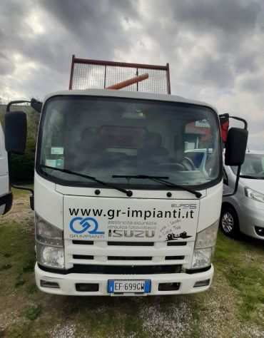 ISUZU NLR85 CASSONE RIBALTABILE TRE LATI