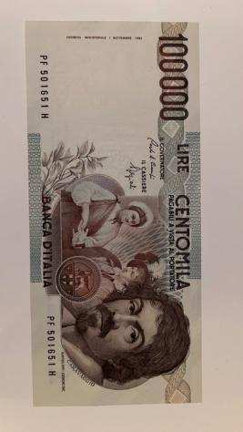 Italia. 3 x 100.000 Lire 1993 ldquoCaravaggiordquo I tipo - consecutive - Gigante BI 84F Pick 110