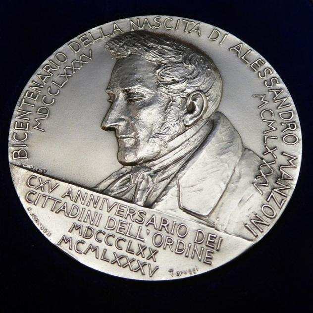 Italia. Silver medal 985) Bicentenario nascita Manzoni - 95,1 gr Ag (.800)