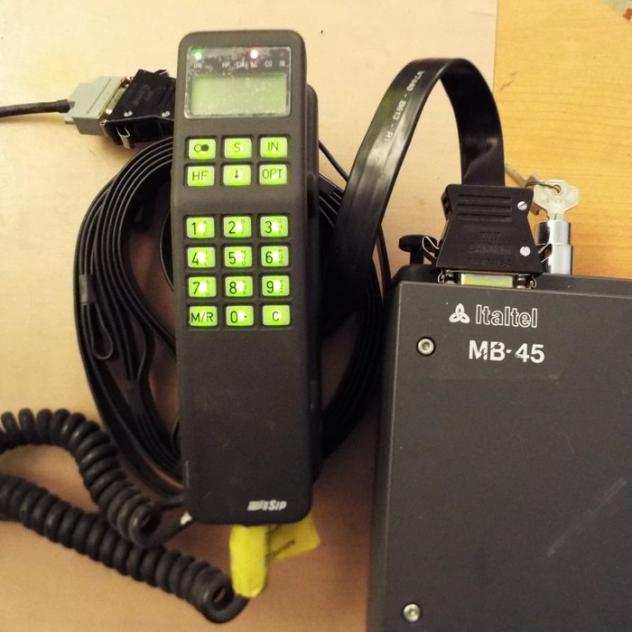 Italtel SIP - MB-45 - Car Phone - RTMS 450 Mhz - Varie attrezzature (come mostrato in descrizione)