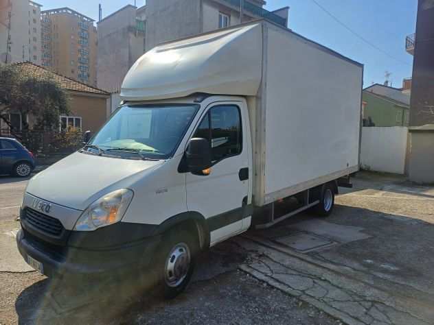 IVECO Daily 35C15 Furgonatura in lega e Sponda Idraulica