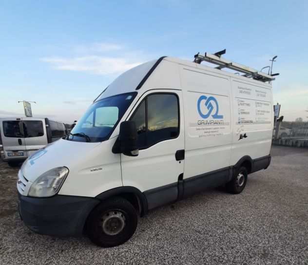 IVECO DAILY 35S12 FURGONE