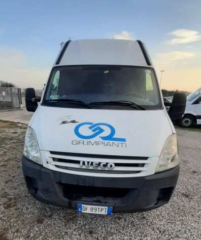 IVECO DAILY 35S12 FURGONE