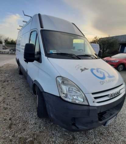IVECO DAILY 35S12 FURGONE