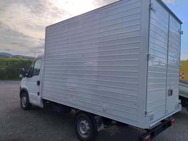 IVECO DAILY FURGONATO