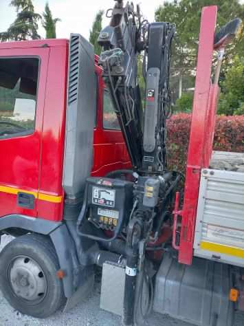 Iveco Eurocargo 75E15 con ribaltabile  gru Hiab 066 duo  attivazione