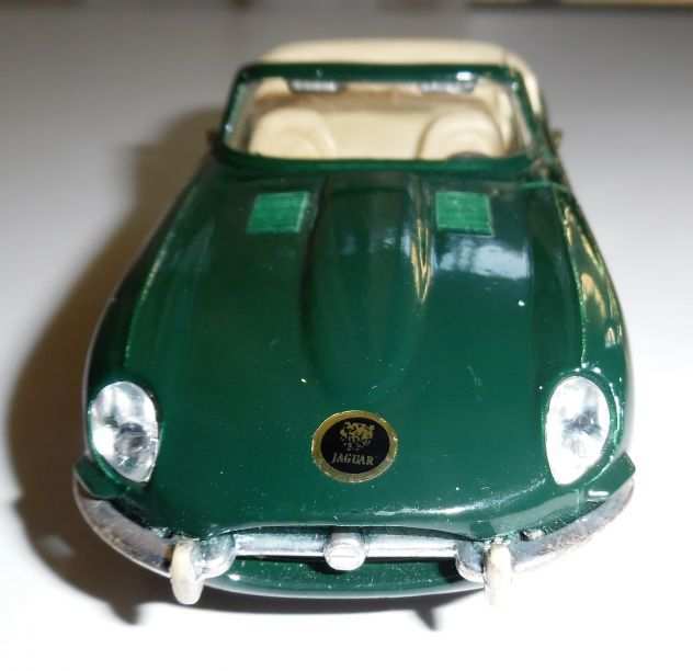 Jaguar cabrio Maisto Scala 138