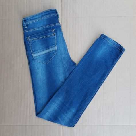 Jeans marca Alcott taglia 44 piugrave omaggio