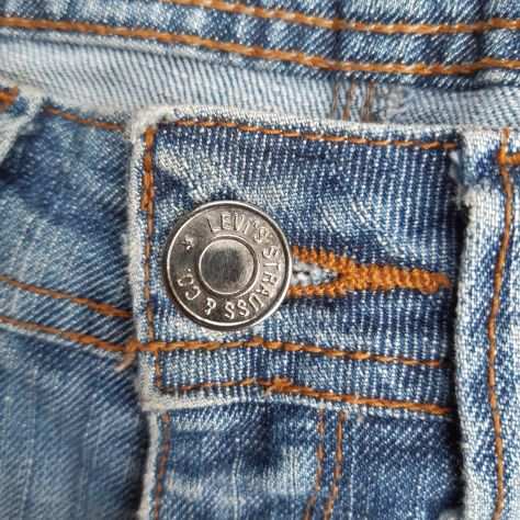 Jeans strappati marca Levis 100 cotone