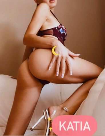 Katia sensuale passionale esperta di massaggi