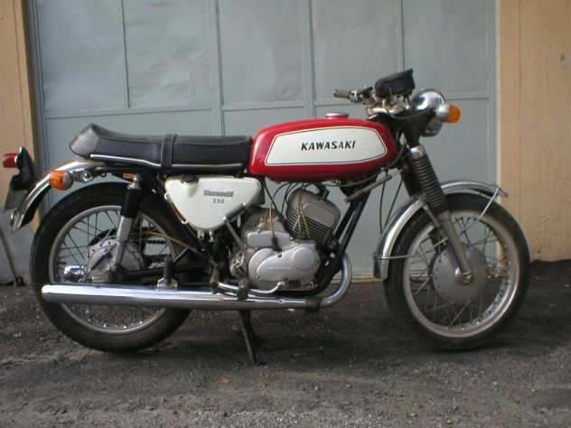 Kawasaki A1 250 bicilindrica 2 tempi