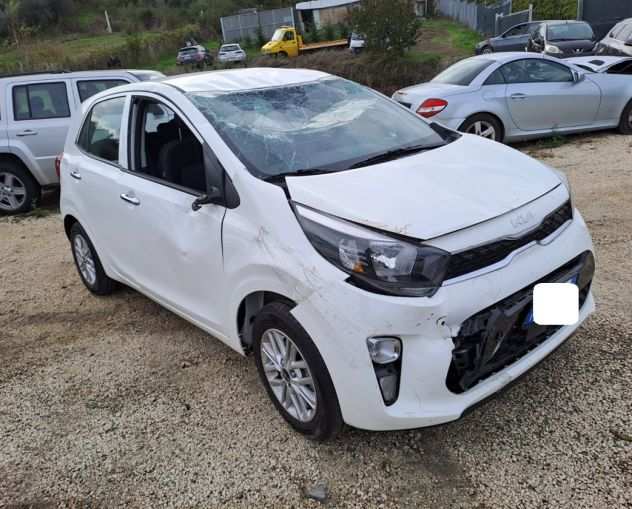 Kia Picanto 1.0 benzina 67cv anno 07-2022 incidentata