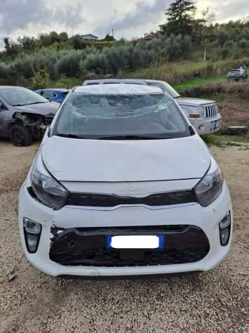 Kia Picanto 1.0 benzina 67cv anno 07-2022 incidentata