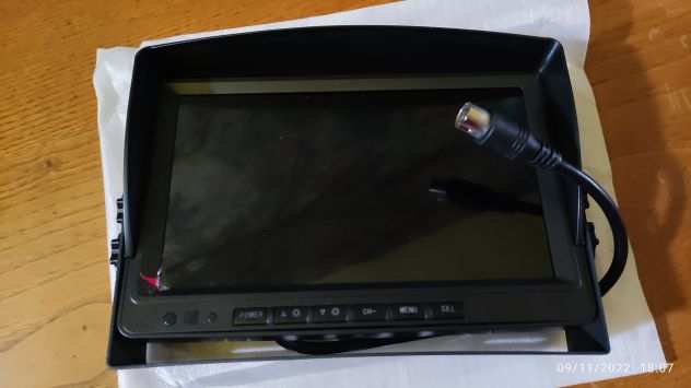 KIT MONITOR LCD  4 TELECAMERE AHD VIDEO RECORDER LCD con telecomando