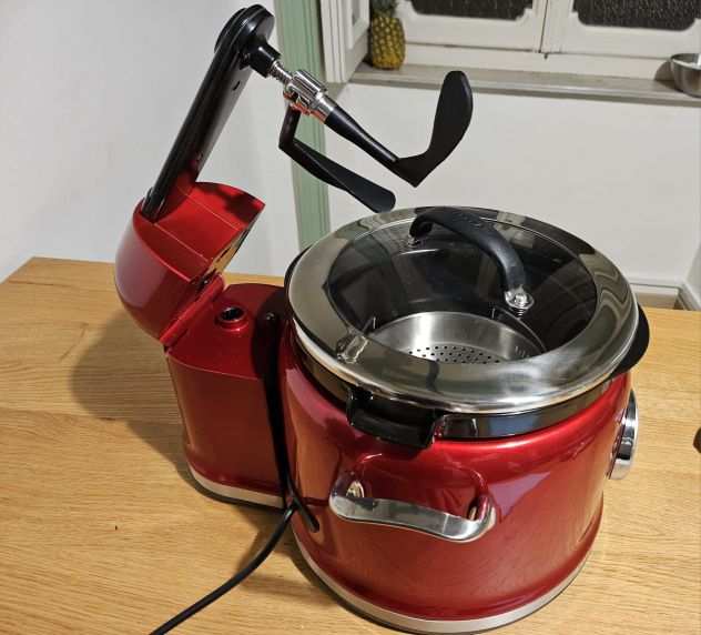 Kitchen aid multifunction cooker with steering tow