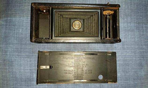 Kodak 2A Folding Pocket Brownie Model A  Fotocamera pieghevole analogica