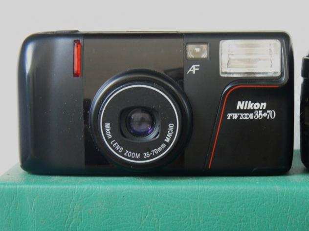 Konica, Minolta, Nikon, Olympus, Miranda, Pentax , Halina lot 12x compact analog cameras.