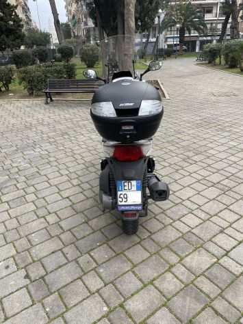 KYMCO PEOPLE GTI 300 COLORE BIANCO OTTIME CONDIZIONI