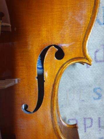 Labelled Walter Cangialosi - Stradivari - Numero di oggetti 1 - Violino - Italia - 2011