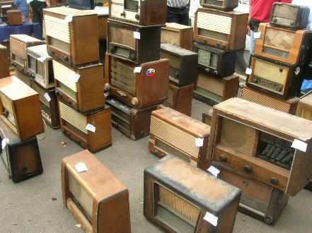 laboratorio restauro radio grammofoni giradischi