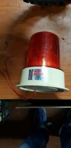 lampeggiatore lince rosso a 220 volt come in foto