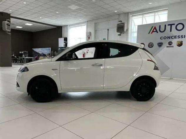 Lancia Ypsilon 1.0 FireFly Silver