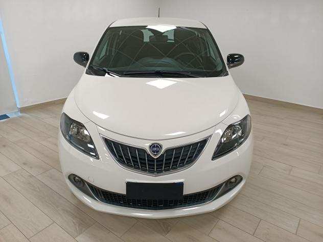 Lancia Ypsilon 3ordf serie 1.0 FireFly 5 porte SampS Hybrid Ecochic Gold