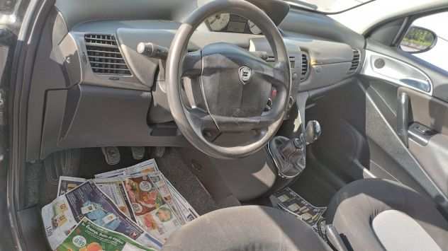 Lancia Ypsilon anno 2004 cilindrata 1.2 benzina 8 valvole