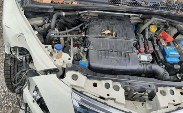 Lancia Ypsilon Ecochic 1.2 benzinaGPL 69cv anno 12-2013 incidentata
