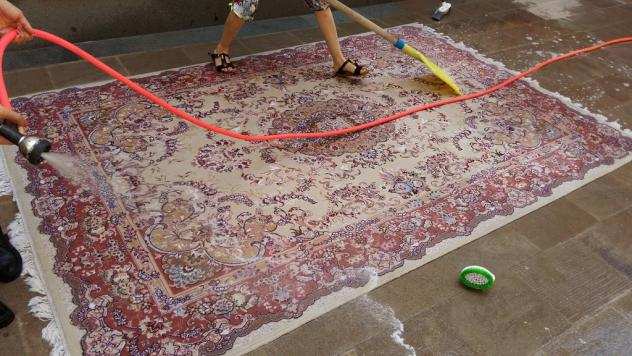 Lavaggio e restauro tappeti persiani Manzano e Buttrio, pulizia tappeti