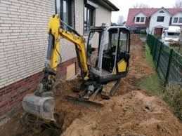 Lavori con escavatore scavi giardino tutta provincia