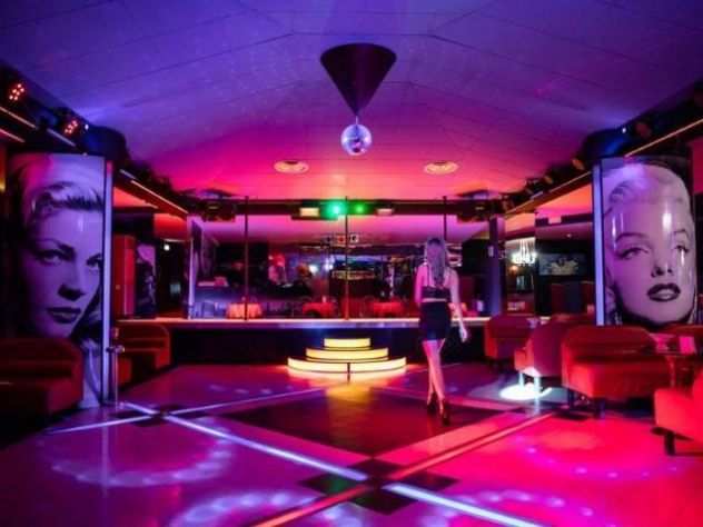 LAVORO NIGHT CLUB - EDEN TI PAGHIAMO NOI LE SPESE DI VIAGGIO                       3.300 euro