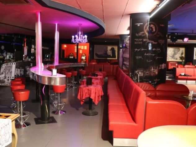 LAVORO NIGHT CLUB - EDEN TI PAGHIAMO NOI LE SPESE DI VIAGGIO                       3.300 euro