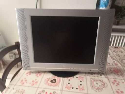LCD TV LG 22 pollici in blocco