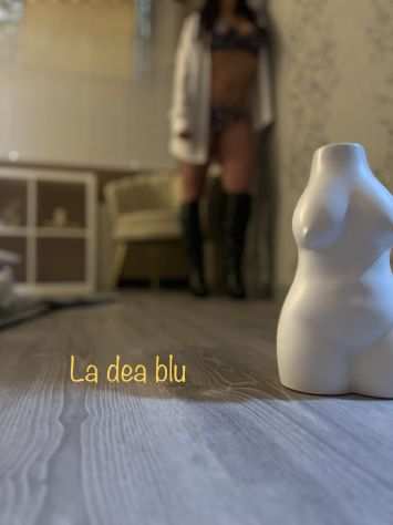 ldquoLa dea blurdquo La bellezza non egrave un caso da noi 3512921599 Valeria