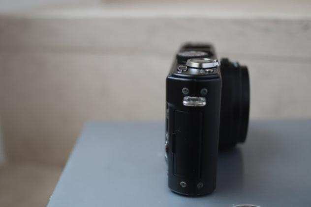 Leica D-Lux 4  original box  original leather case BLACK Fotocamera compatta digitale